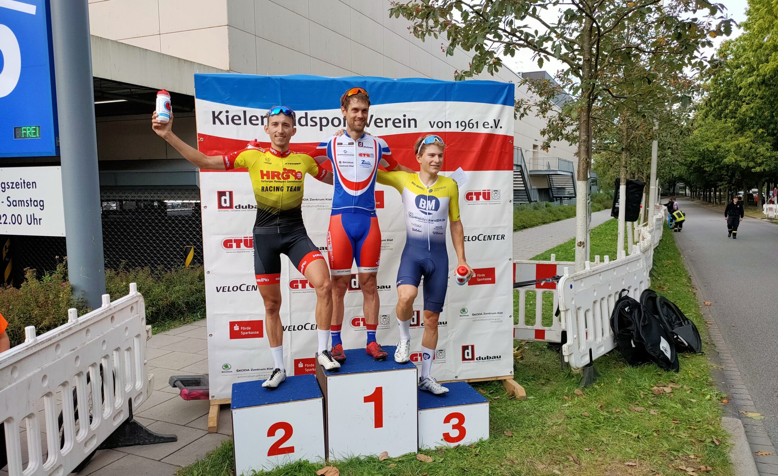 Read more about the article Erfolgreiche Harburger beim Kieler Woche Rennen in Mettenhof