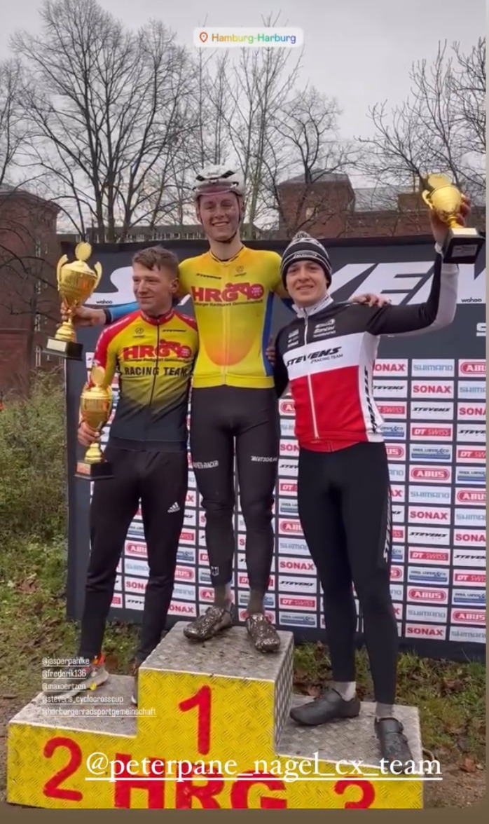 Mehr über den Artikel erfahren Max Oertzen (Harburger RG/Radteam Nagel) durchsetzungsfähig im Cross-Weltcup